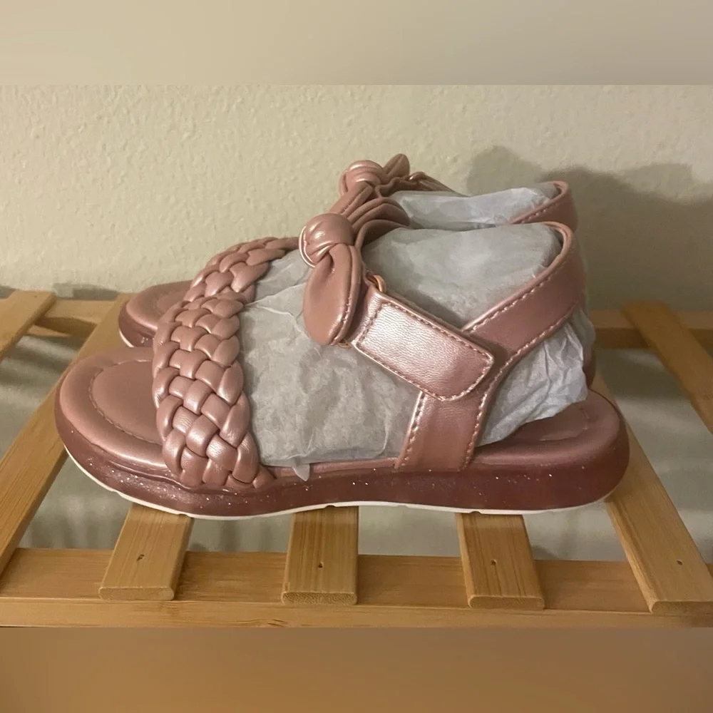 NEW…Blowfish Malibu Girls' Miffy Sandals